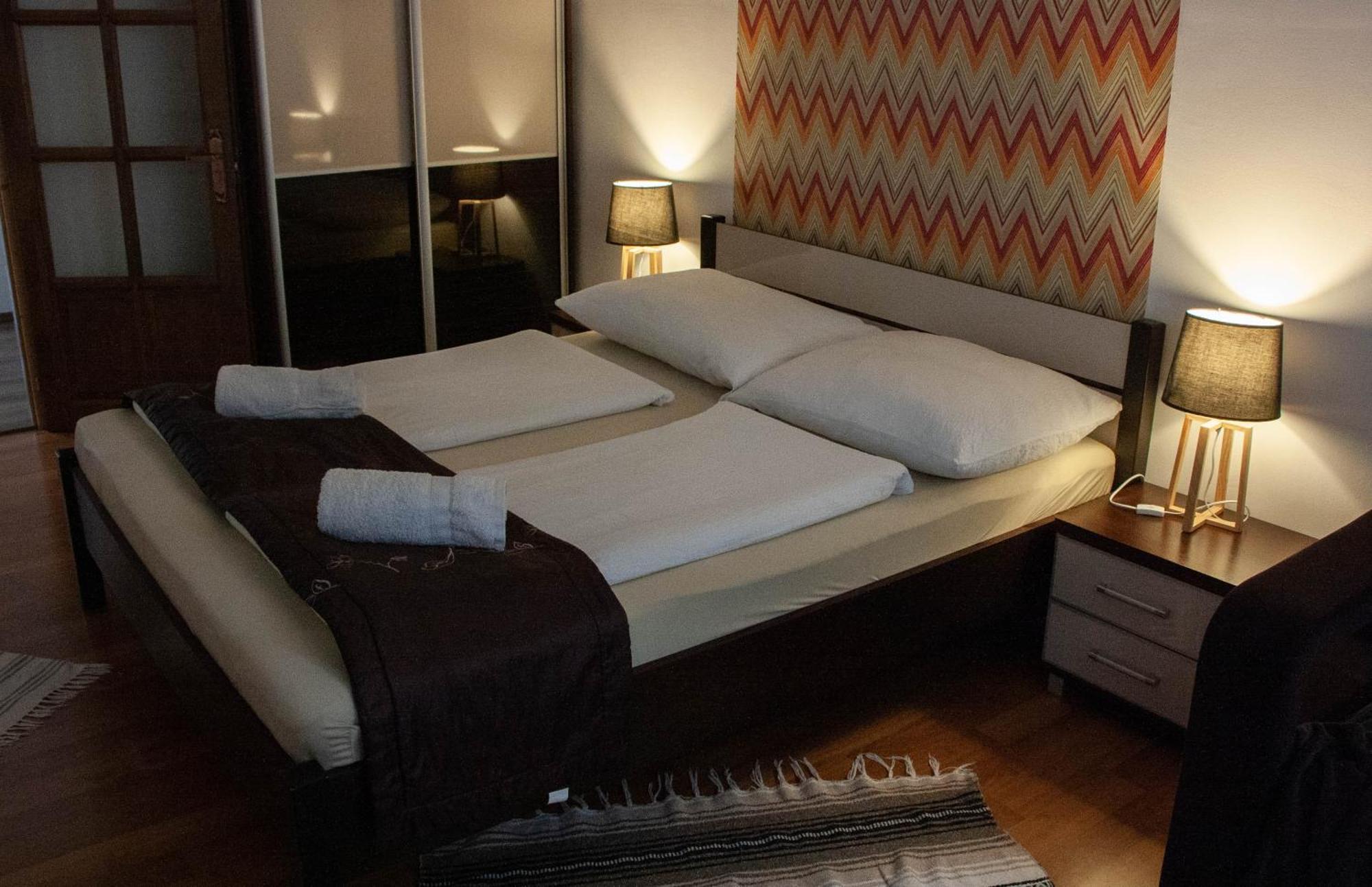 Aquarius Apartman Szegedin Exterior foto