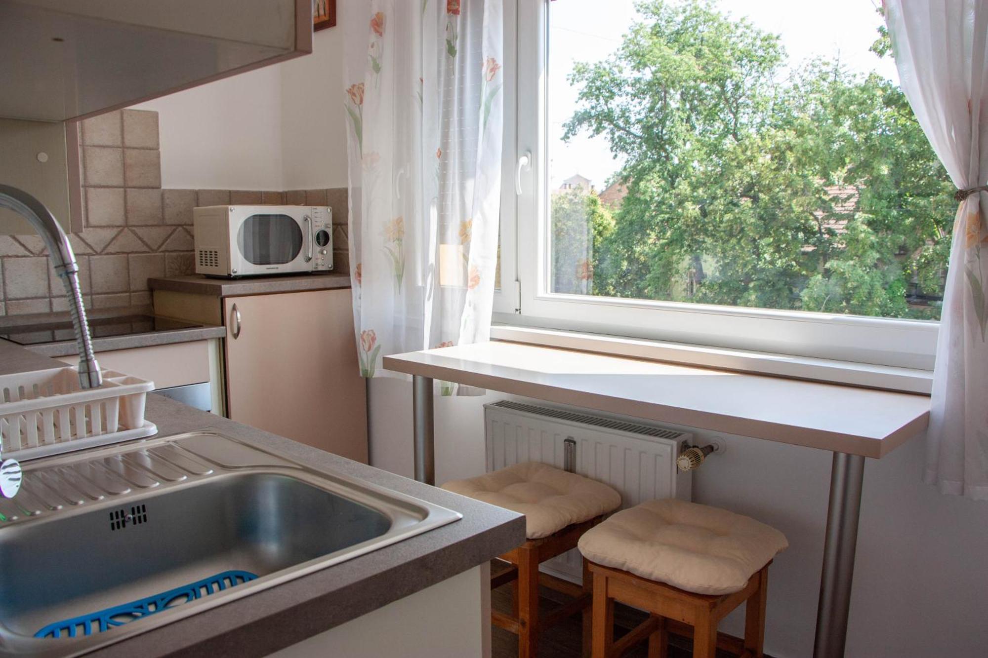 Aquarius Apartman Szegedin Exterior foto